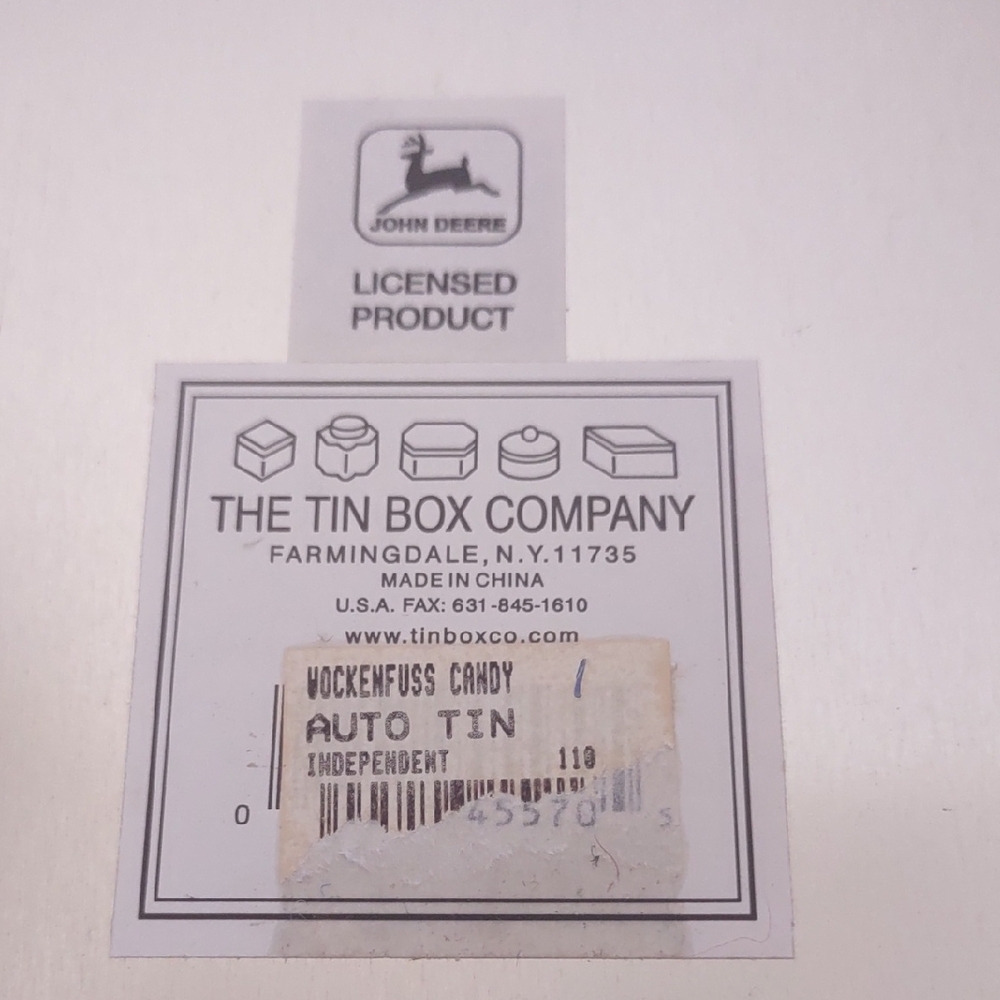 Vintage John Deere Green and Yellow Tin box - Picture 10 of 10